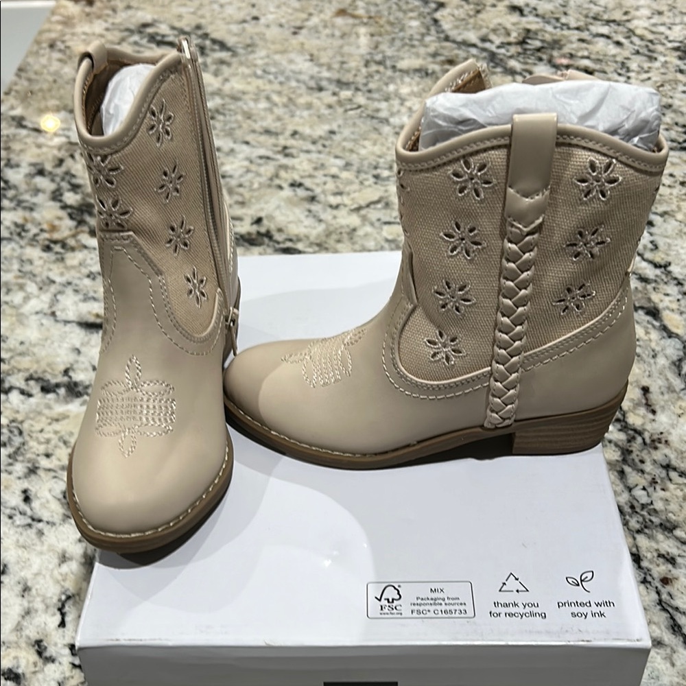 DV by Dolce Vita Sz 12 Kids Beige Western Boots